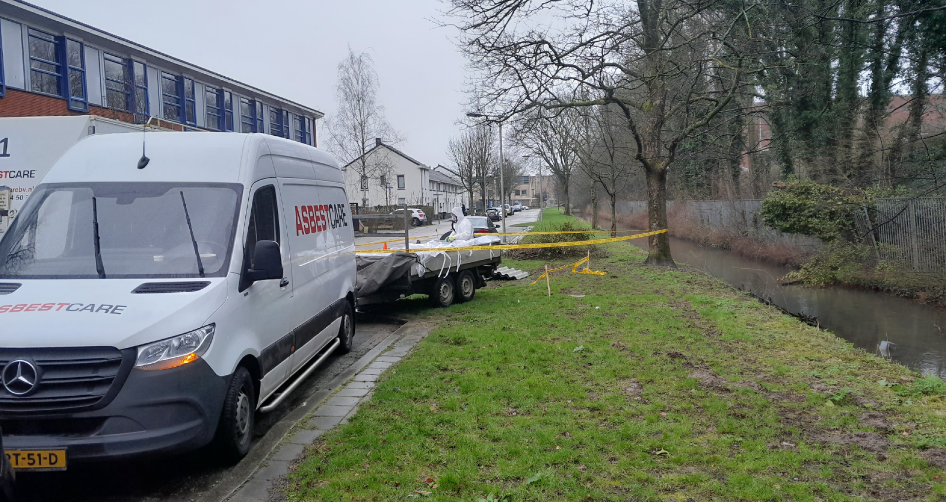 slide-asbestsanering-calamiteit-arnhem1-17139635388rRD6.png